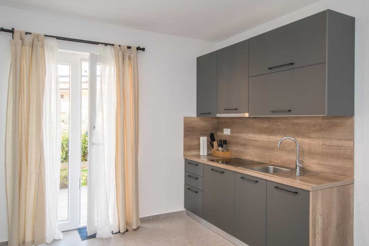 Apartments Lirio Умаг Экстерьер фото