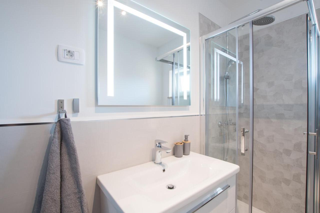 Apartments Lirio Умаг Экстерьер фото
