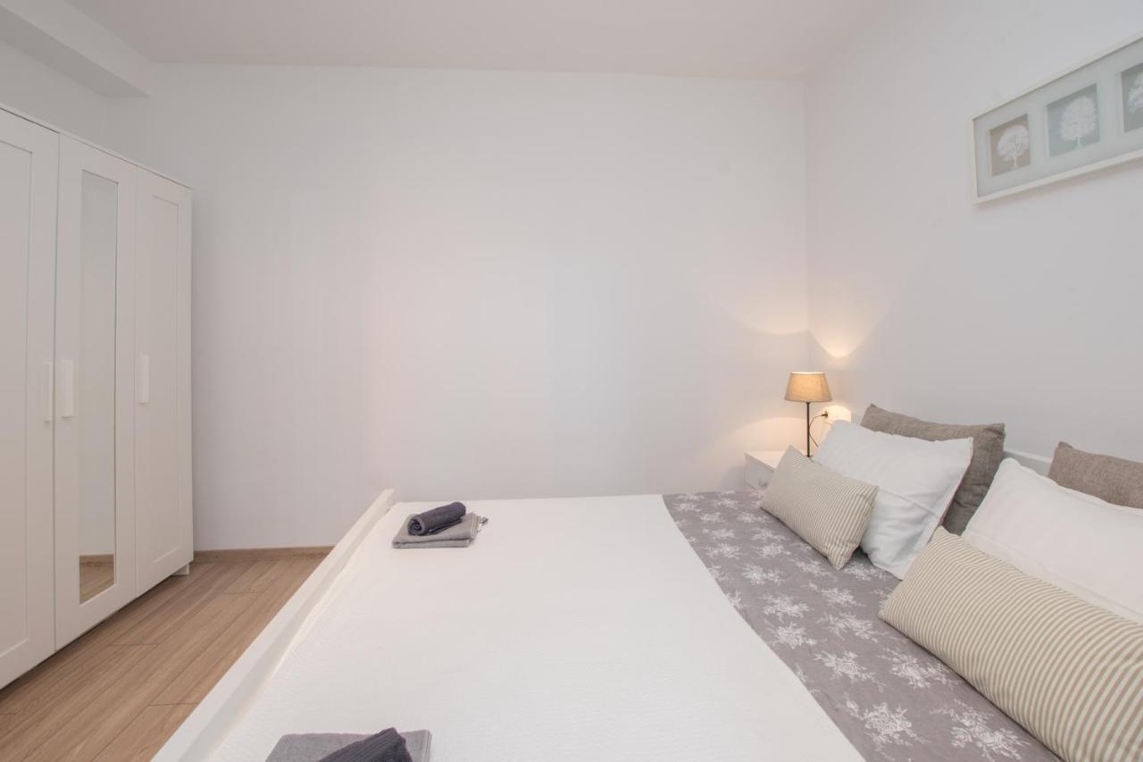 Apartments Lirio Умаг Экстерьер фото